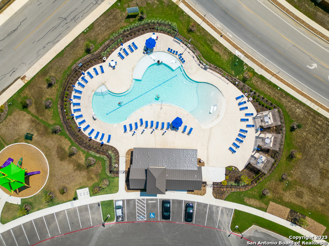 Image 32 of 38 For 8422 Smithers Avenue