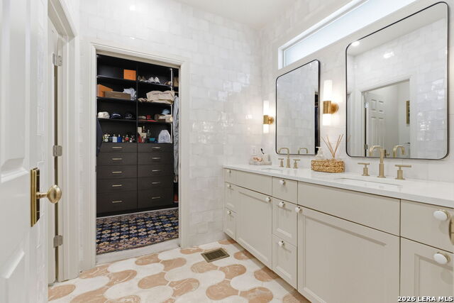 Image 20 of 36 For 434 Thelma  