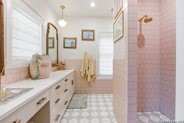 Image 28 of 36 For 434 Thelma  