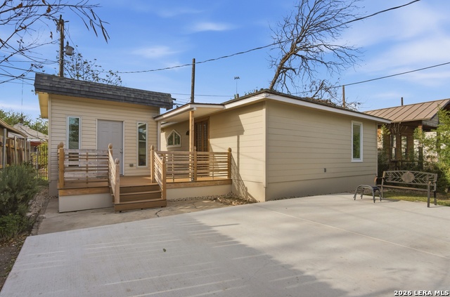 Image 15 of 28 For 1210 Summit  