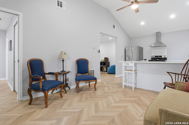 Image 2 of 28 For 1210 Summit  