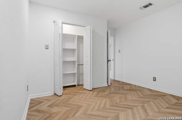 Image 21 of 28 For 1210 Summit  