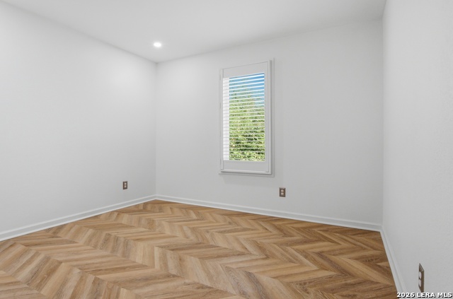 Image 22 of 28 For 1210 Summit  