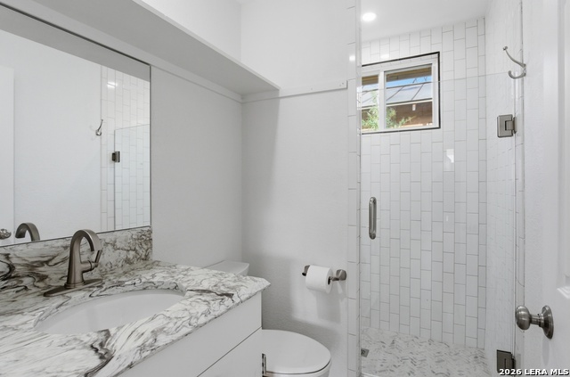 Image 24 of 28 For 1210 Summit  