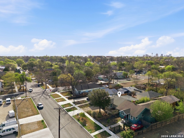 Image 25 of 28 For 1210 Summit  