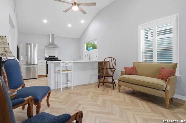 Image 3 of 28 For 1210 Summit  