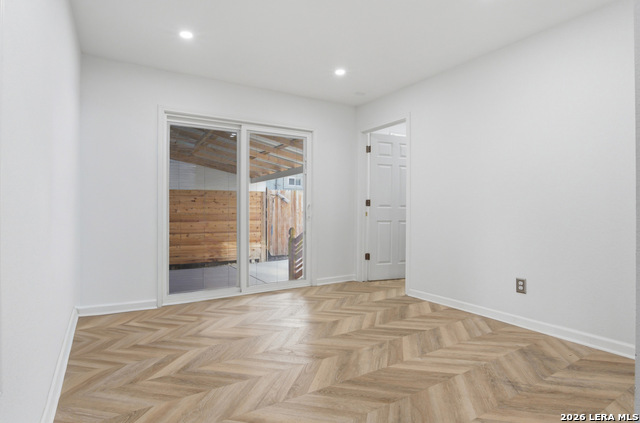 Image 6 of 28 For 1210 Summit  