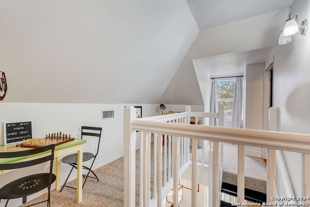 Image 38 of 64 For 109 Evergreen St W