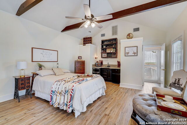 Image 46 of 64 For 109 Evergreen St W