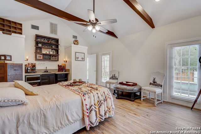 Image 47 of 64 For 109 Evergreen St W