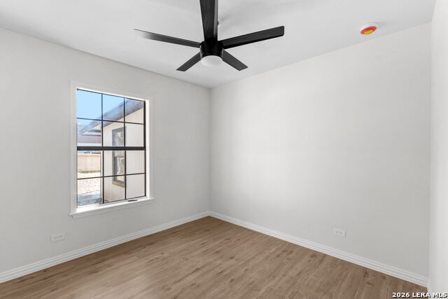 Image 13 of 33 For 4426 Newcome Dr