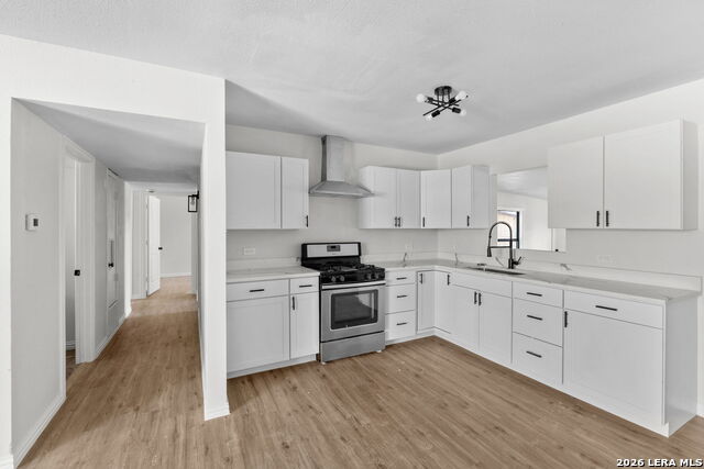 Image 4 of 33 For 4426 Newcome Dr