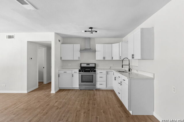 Image 5 of 33 For 4426 Newcome Dr