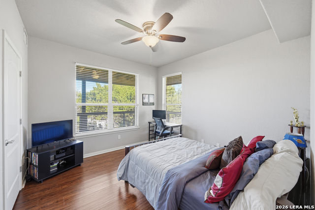 Image 27 of 38 For 1701 Charter Oak