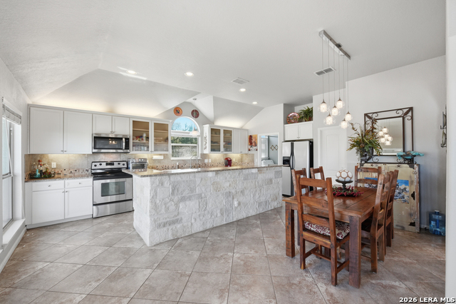 Image 5 of 38 For 1701 Charter Oak