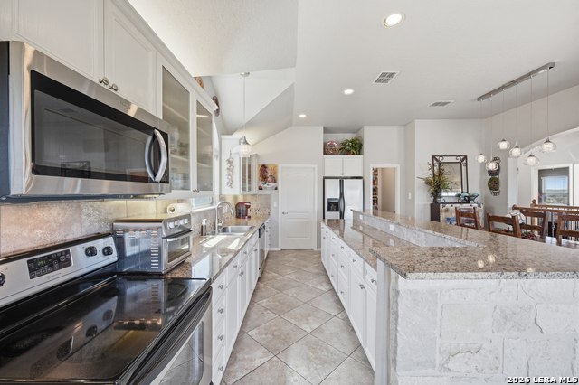 Image 8 of 38 For 1701 Charter Oak