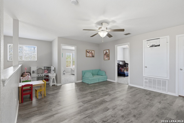 Image 18 of 36 For 10922 Livewater