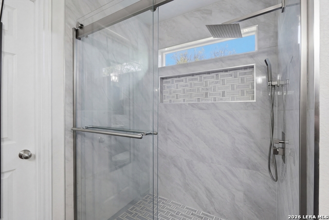 Image 26 of 36 For 10922 Livewater