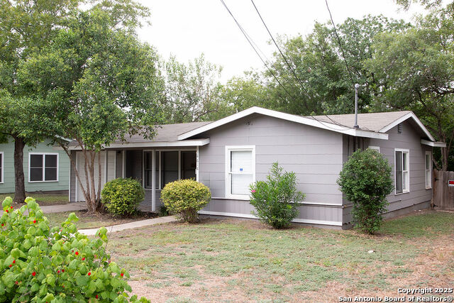 Image 2 of 29 For 4618 Neer  