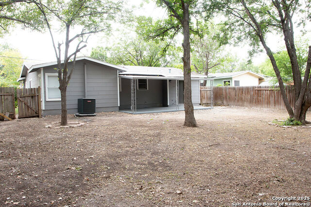 Image 28 of 29 For 4618 Neer  