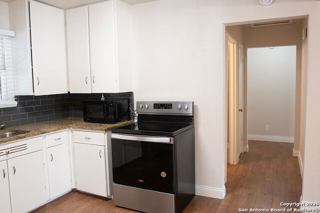 Image 8 of 29 For 4618 Neer  