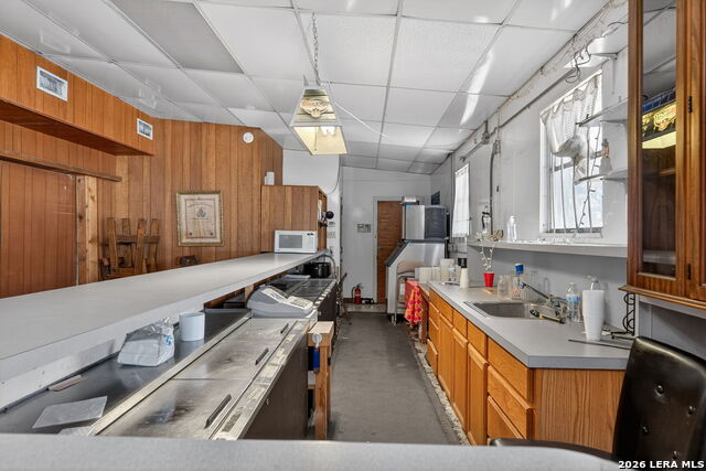 Listing photo id 2 for 9721 Braun  