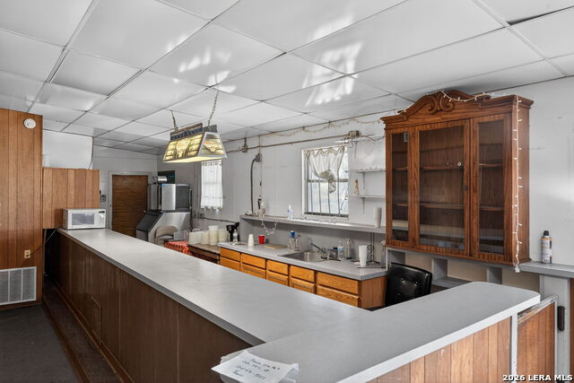 Listing photo id 3 for 9721 Braun  