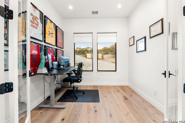 Image 13 of 41 For 23706 High Garden