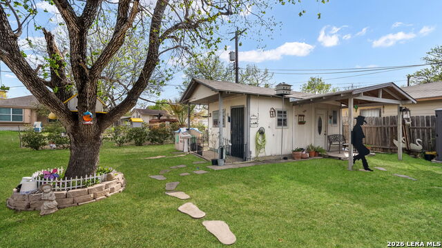 Image 18 of 26 For 1702 Ann Arbor