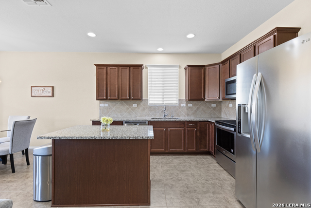 Listing photo id 11 for 2818 Ridge Berry Rd.