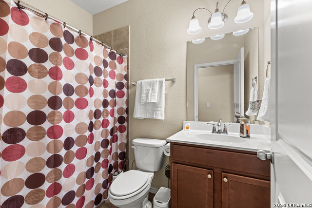 Listing photo id 14 for 2818 Ridge Berry Rd.