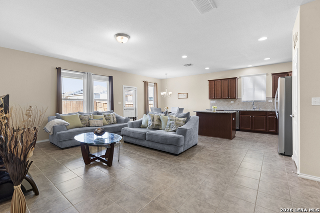 Listing photo id 5 for 2818 Ridge Berry Rd.