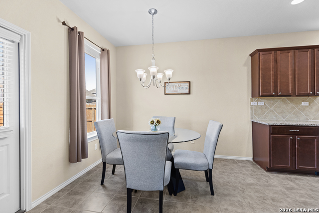 Listing photo id 6 for 2818 Ridge Berry Rd.