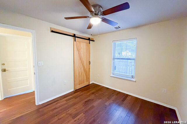 Image 11 of 32 For 220 Hansford