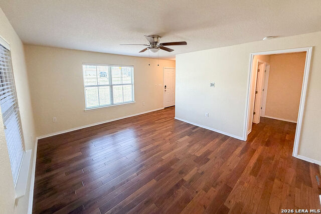 Image 2 of 32 For 220 Hansford