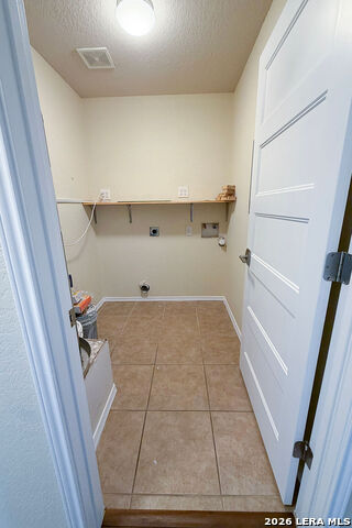 Image 4 of 32 For 220 Hansford