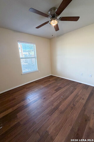 Image 5 of 32 For 220 Hansford