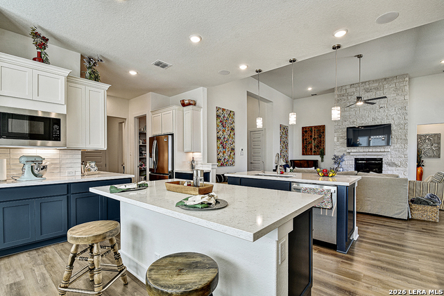 Image 14 of 45 For 422 Corwin  