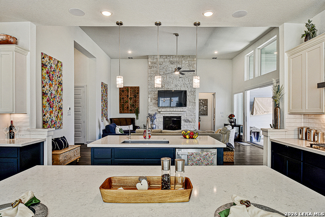 Image 15 of 45 For 422 Corwin  