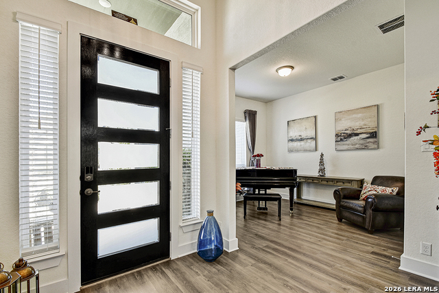 Image 23 of 45 For 422 Corwin  