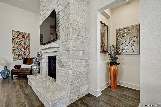 Image 31 of 45 For 422 Corwin  