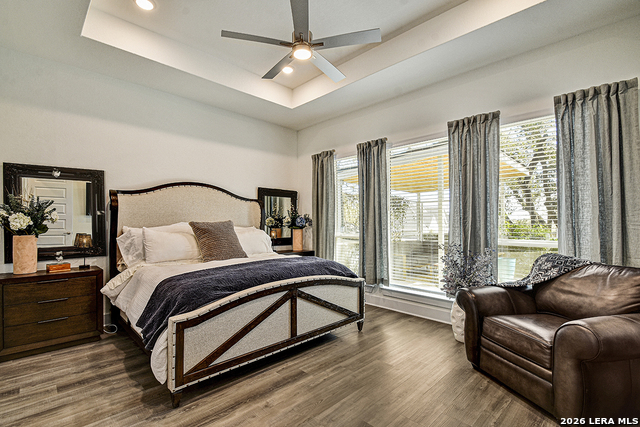 Image 32 of 45 For 422 Corwin  