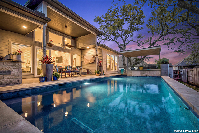 Image 4 of 45 For 422 Corwin  