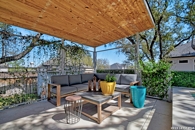 Image 45 of 45 For 422 Corwin  