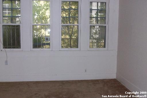 Image 11 of 17 For 120 Delaware St