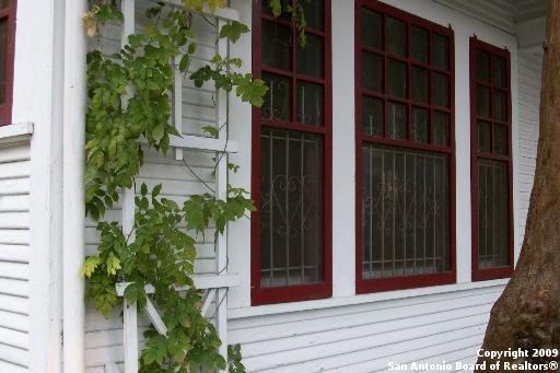 Image 2 of 17 For 120 Delaware St