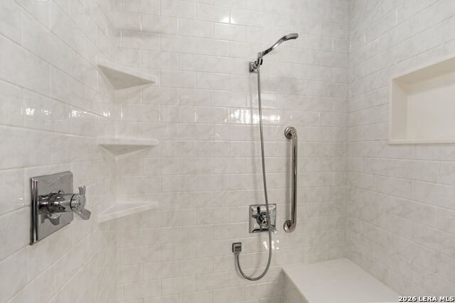 Image 13 of 21 For 7639 Stone Crop Ln.