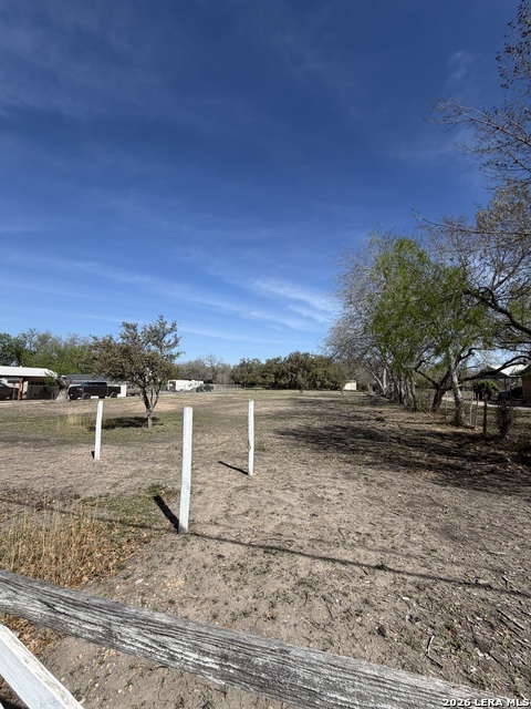 Image 3 of 3 For 1555 Villaret W