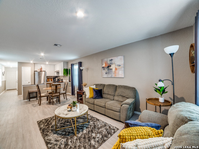 Image 2 of 12 For 7623 Parish  