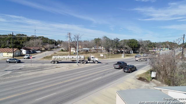 Image 5 of 13 For 707 Commerce